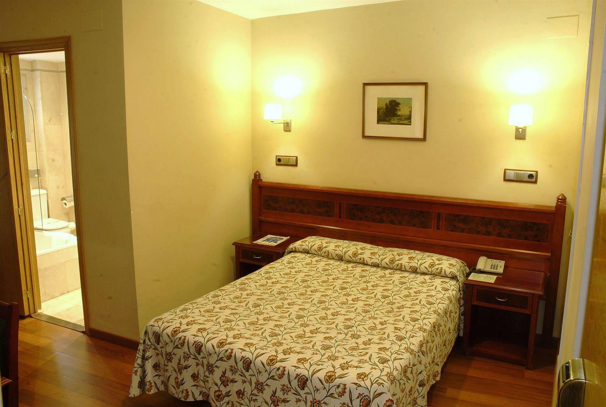 Reyes Catolicos Hotel Seville Bilik gambar
