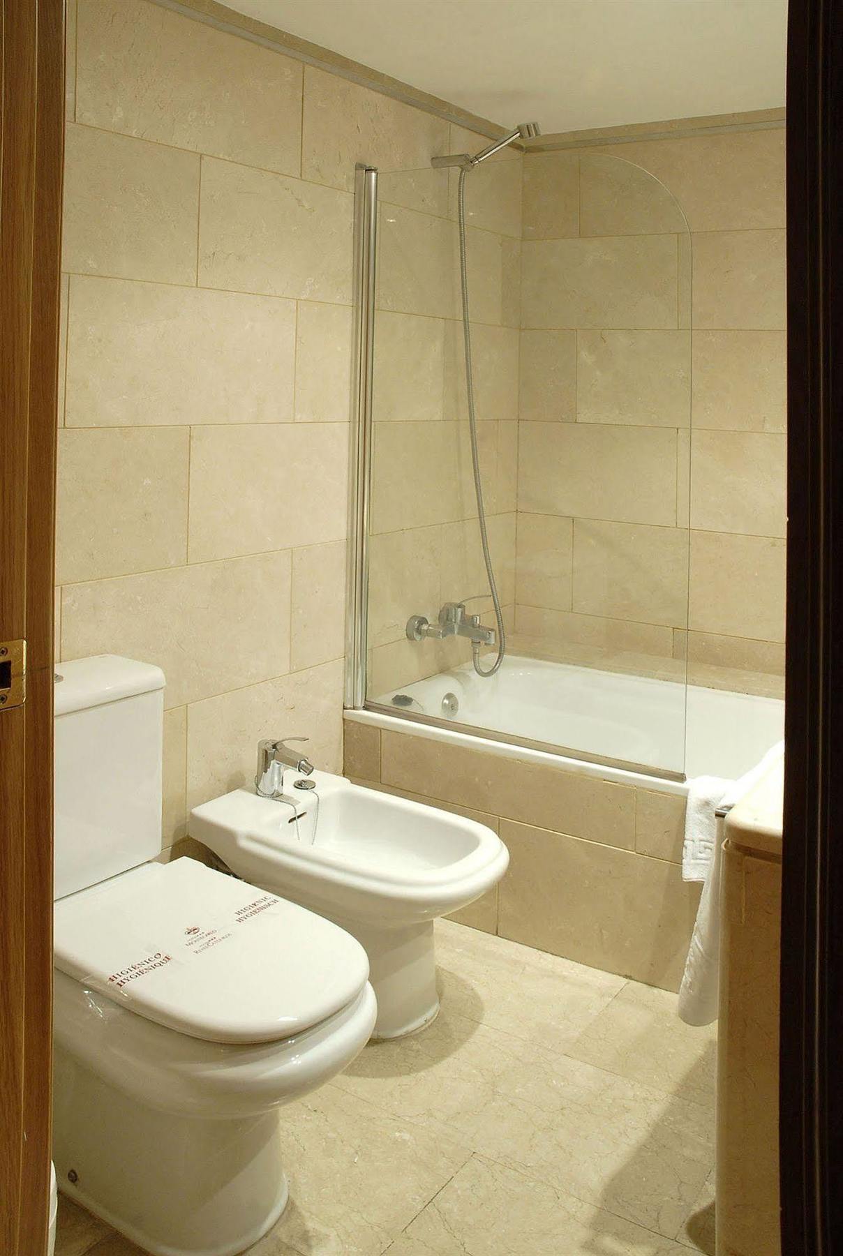 Reyes Catolicos Hotel Seville Luaran gambar