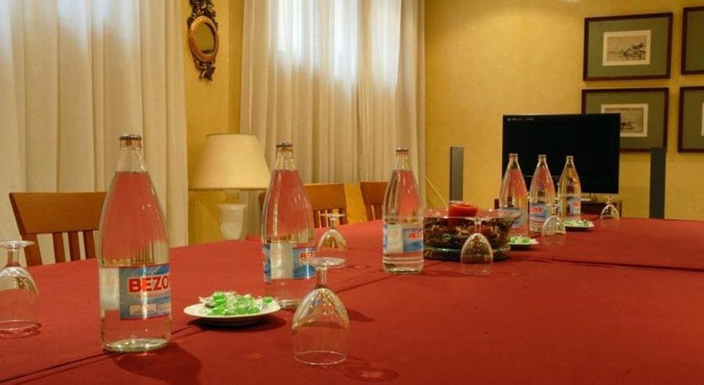 Reyes Catolicos Hotel Seville Perniagaan gambar